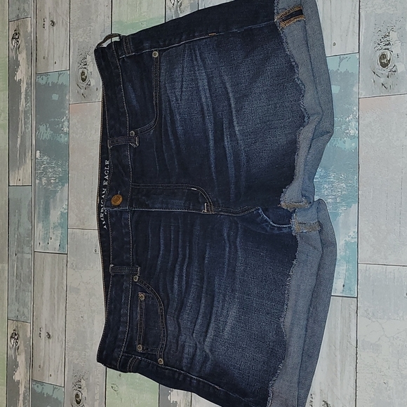 American Eagle Outfitters Pants - American Eagle Boy Midi Stretch Jean Shorts sz 16